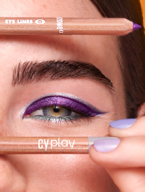 Delineador Eye Lines CyPlay - color intenso de alta pigmentación con una sola pasada.