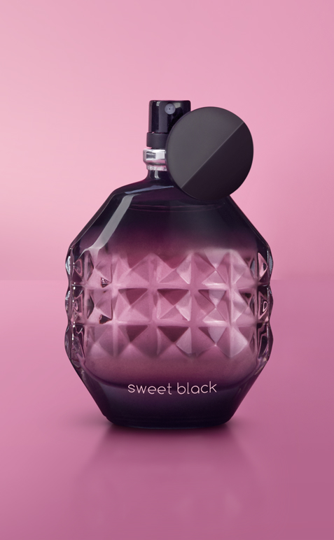 Perfume con sándalo de mujer duradero sweet black cyzone